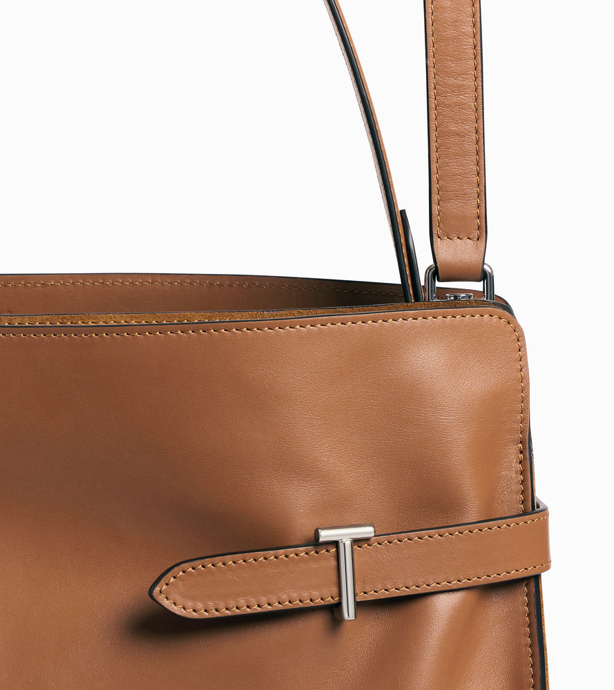 Bolsa de hombro modelo maxi Emie en cuero liso y ante